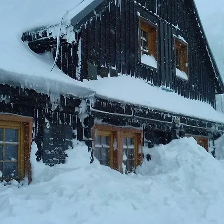 Willa Urocza Pensión *