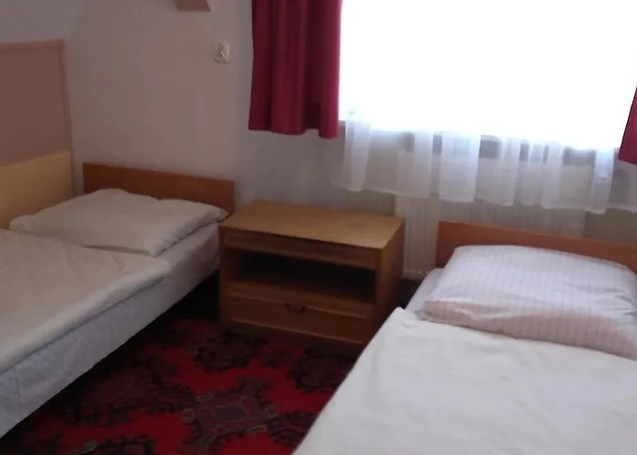 Willa Urocza بيت ضيافة كارباش